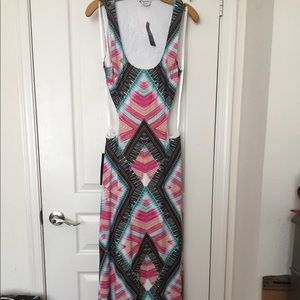 Bebe maxi dress size L BWT